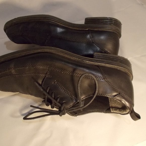 EUC, Men's black shoes by George, size 8.5 - Picture 2 of 4
